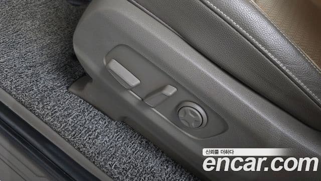 Kia Carnival 2020 — Фото 17/20