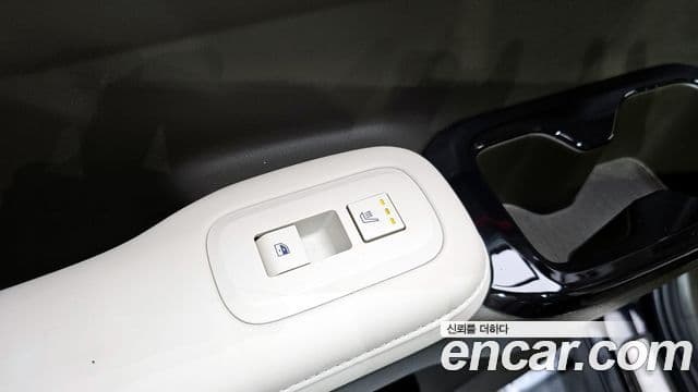 Hyundai Santa Fe 2024 — Şəkil 18/20