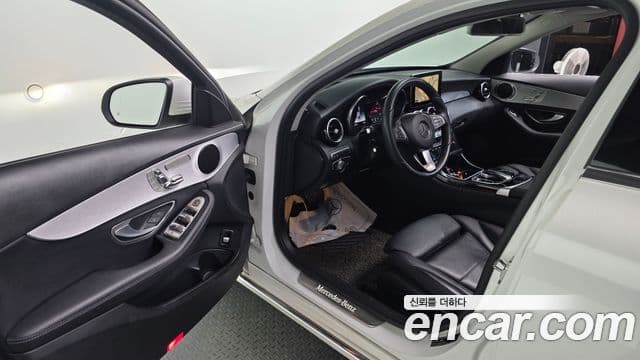 Mercedes-Benz C-Class 2018 — ფოტო 11/20
