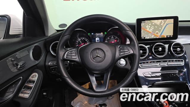 Mercedes-Benz C-Class 2018 — ფოტო 13/20