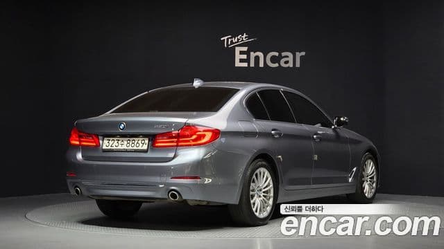 BMW 5 Series 2020 — Şəkil 2/20