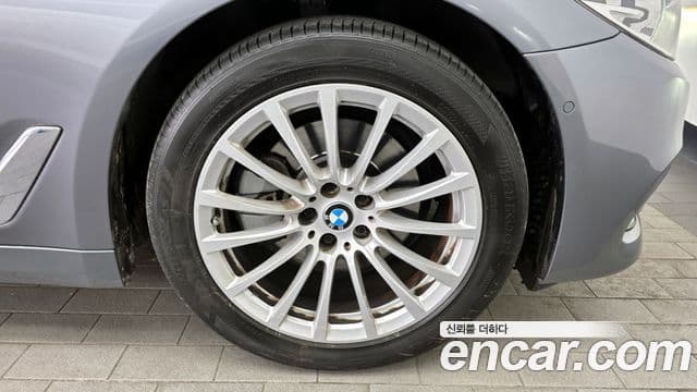 BMW 5 Series 2020 — Şəkil 5/20