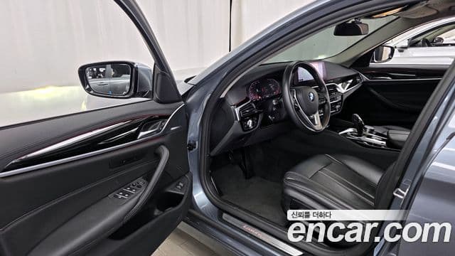 BMW 5 Series 2020 — Şəkil 10/20