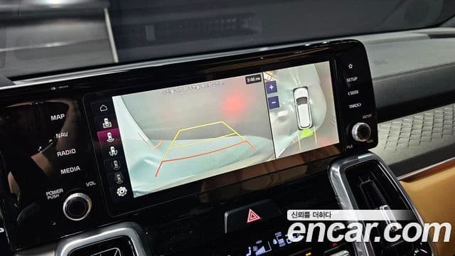 Kia Sorento 2022 — ფოტო 14/20
