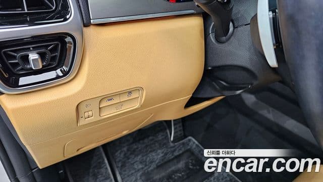 Kia Sorento 2022 — ფოტო 17/20