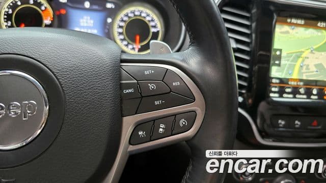 Jeep Cherokee 2021 — Photo 8/20