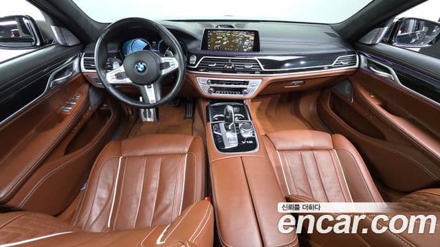 BMW 7 Series 2019 — ფოტო 7/20