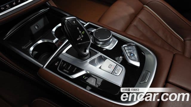 BMW 7 Series 2019 — ფოტო 9/20