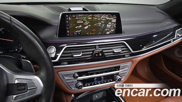 BMW 7 Series 2019 — ფოტო 14/20