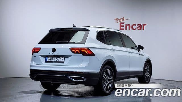 Volkswagen Tiguan Allspace 2023 — ფოტო 2/20