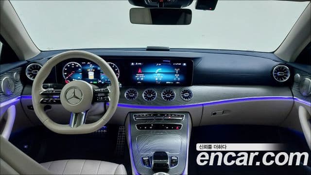 Mercedes-Benz E-Class 2022 — ფოტო 7/17