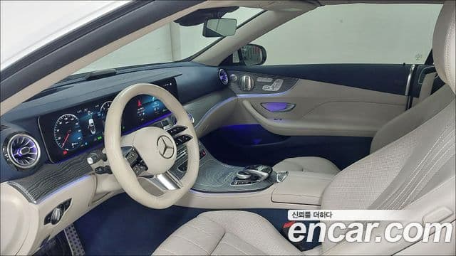 Mercedes-Benz E-Class 2022 — ფოტო 8/17