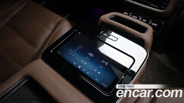 Mercedes-Benz GLS-Class 2025 — ფოტო 19/20