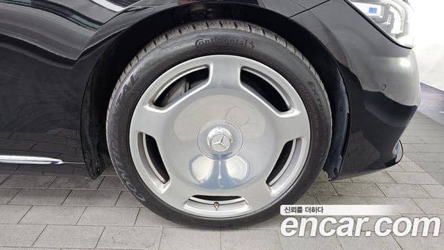 Mercedes-Benz S-Class 2022 — Photo 15/20