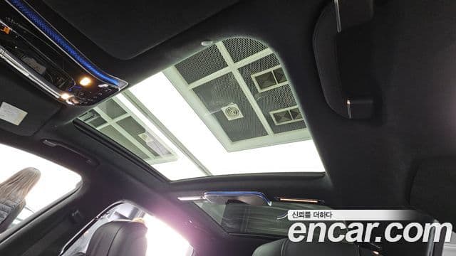 Mercedes-Benz S-Class 2022 — Photo 12/20