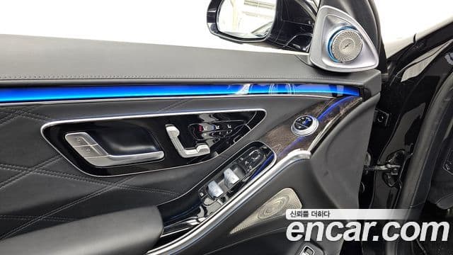 Mercedes-Benz S-Class 2022 — Photo 13/20