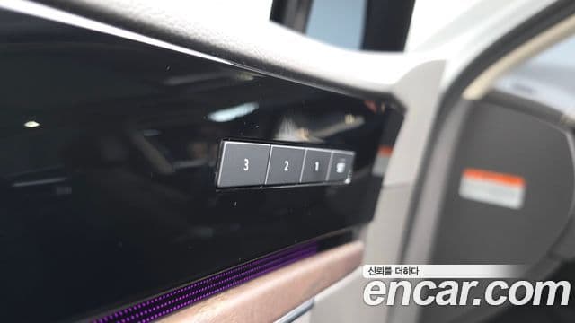 Volkswagen Touareg 2023 — Photo 3/35
