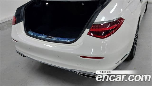 Mercedes-Benz S-Class 2022 — Фото 11/19
