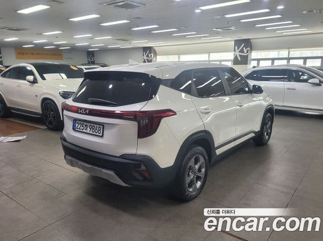 Kia Seltos 2025 — ფოტო 1/20