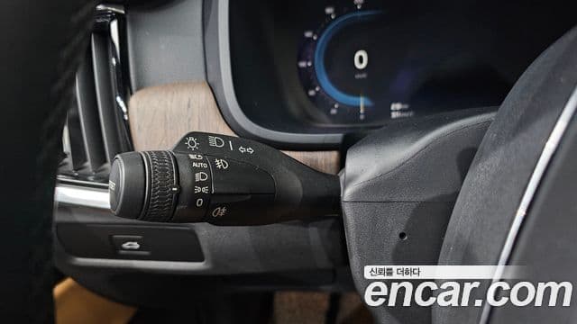 Volvo S90 2022 — Photo 14/34