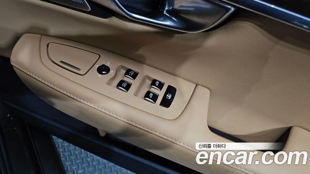 Volvo S90 2022 — Photo 9/34