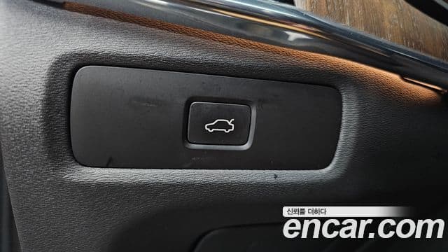 Volvo S90 2022 — Photo 8/34