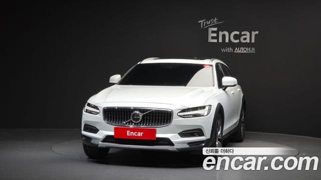 Volvo V90 Cross Country 2021 — Şəkil 2/20