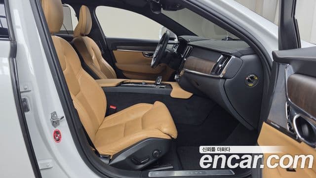 Volvo V90 Cross Country 2021 — Şəkil 11/20