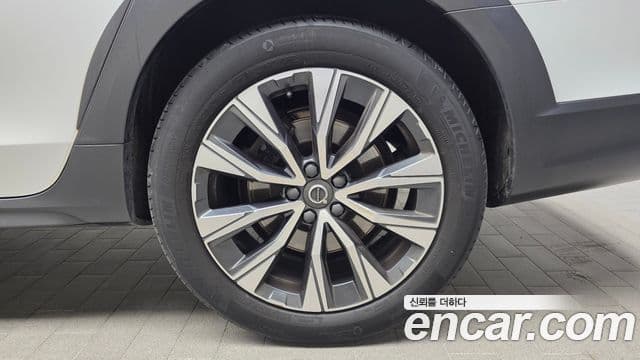 Volvo V90 Cross Country 2021 — Photo 26/35
