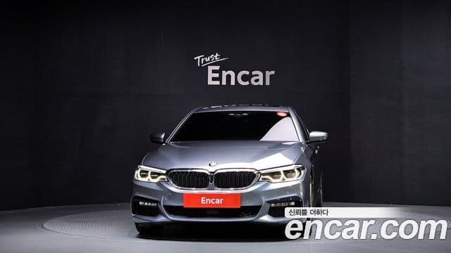 BMW 5 Series 2018 — ფოტო 2/20