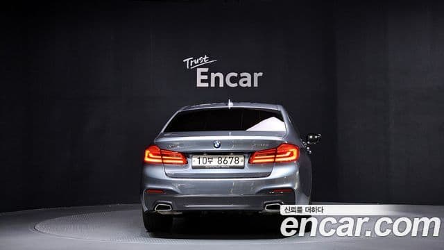 BMW 5 Series 2018 — ფოტო 3/20