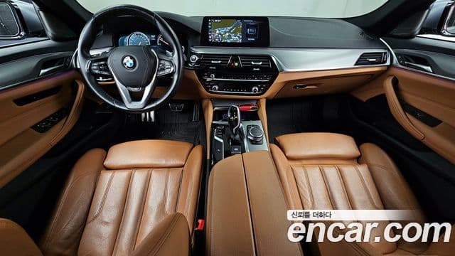BMW 5 Series 2018 — ფოტო 9/20