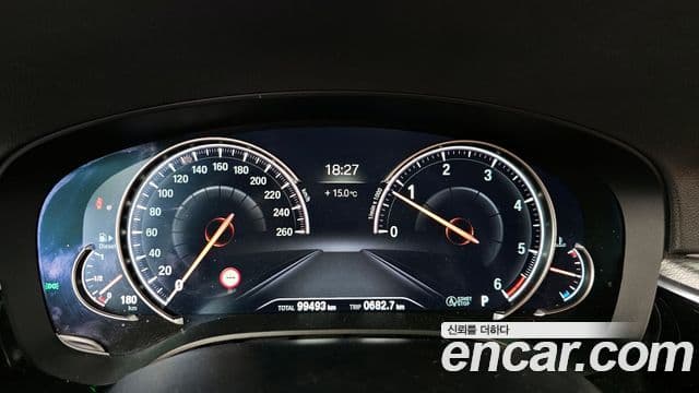 BMW 5 Series 2018 — ფოტო 6/20