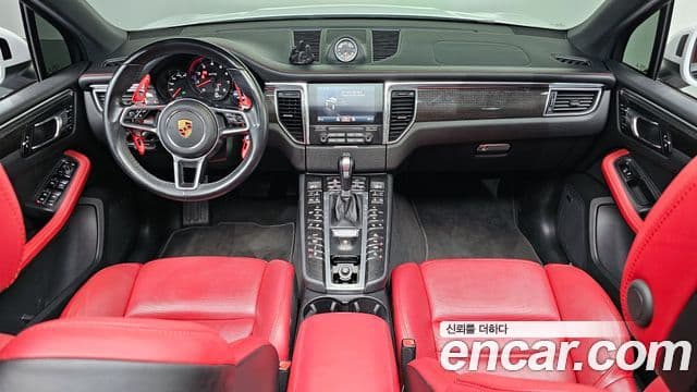 Porsche Macan 2018 — Фото 7/20