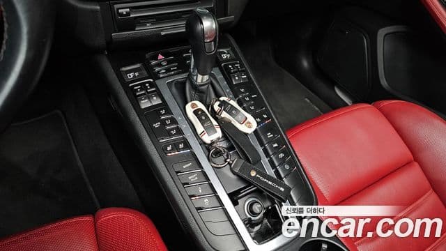 Porsche Macan 2018 — Фото 9/20
