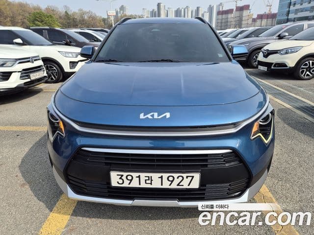 Kia Niro 2022 — Фото 1/20