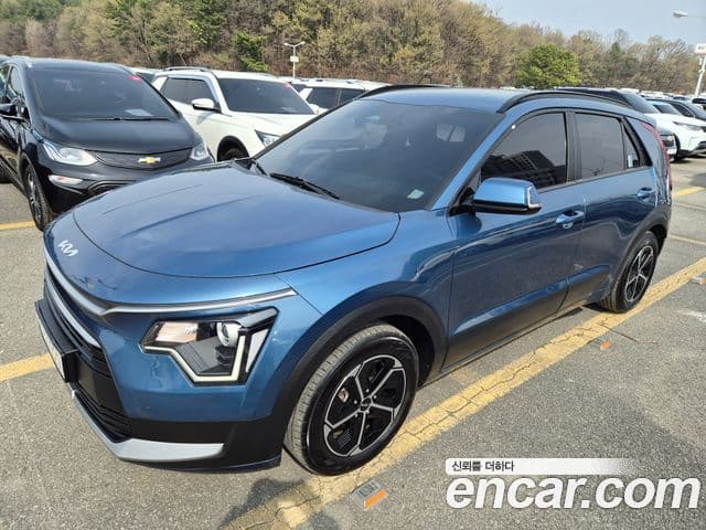Kia Niro 2022 — Фото 3/20