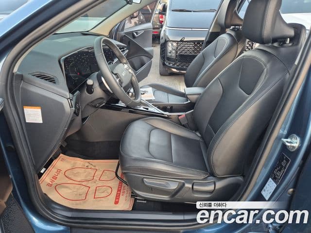 Kia Niro 2022 — Фото 9/20