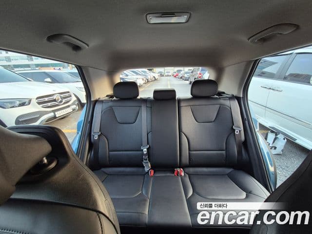 Kia Niro 2022 — Фото 12/20