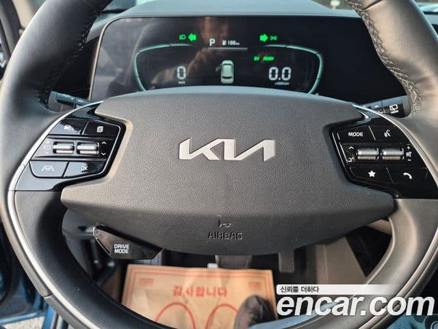 Kia Niro 2022 — Фото 15/20