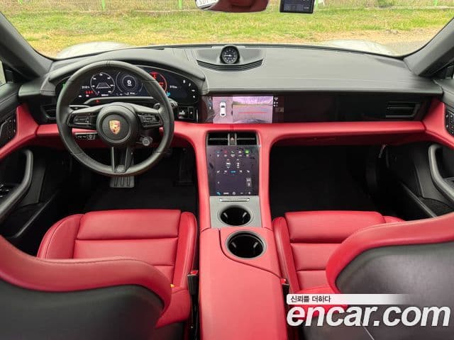 Porsche Taycan 2024 — Photo 7/20