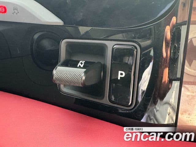 Porsche Taycan 2024 — Photo 8/20