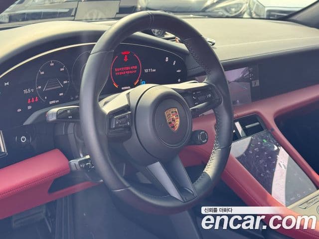 Porsche Taycan 2024 — Photo 11/20