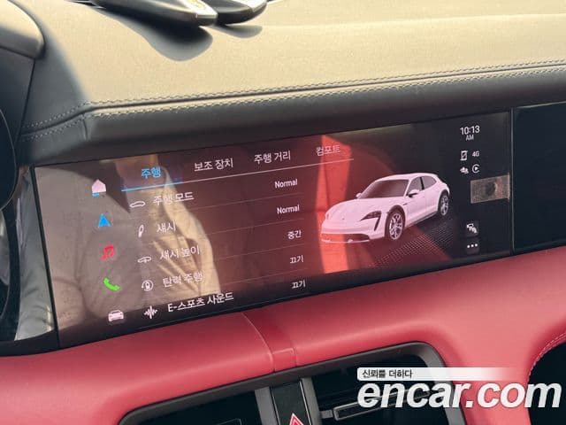 Porsche Taycan 2024 — Photo 2/20