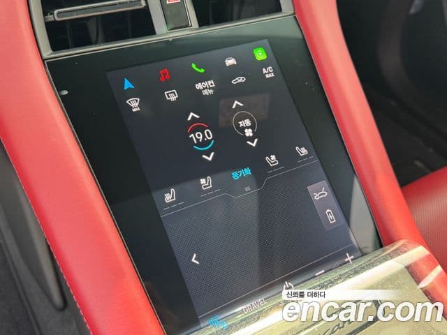 Porsche Taycan 2024 — Photo 16/20