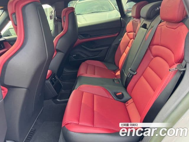 Porsche Taycan 2024 — Photo 5/20
