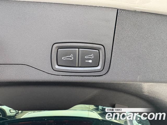Porsche Taycan 2024 — Photo 9/20