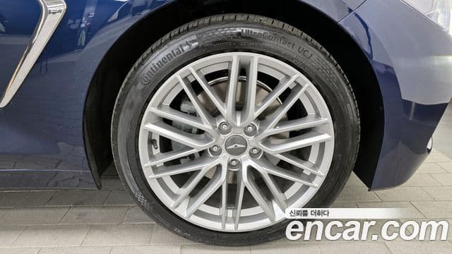 Genesis G70 2019 — Photo 16/20