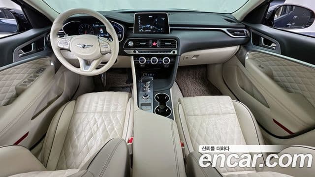 Genesis G70 2019 — Photo 15/20