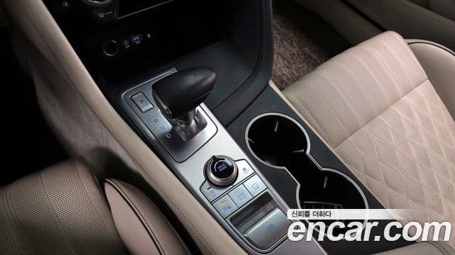 Genesis G70 2019 — Photo 1/20